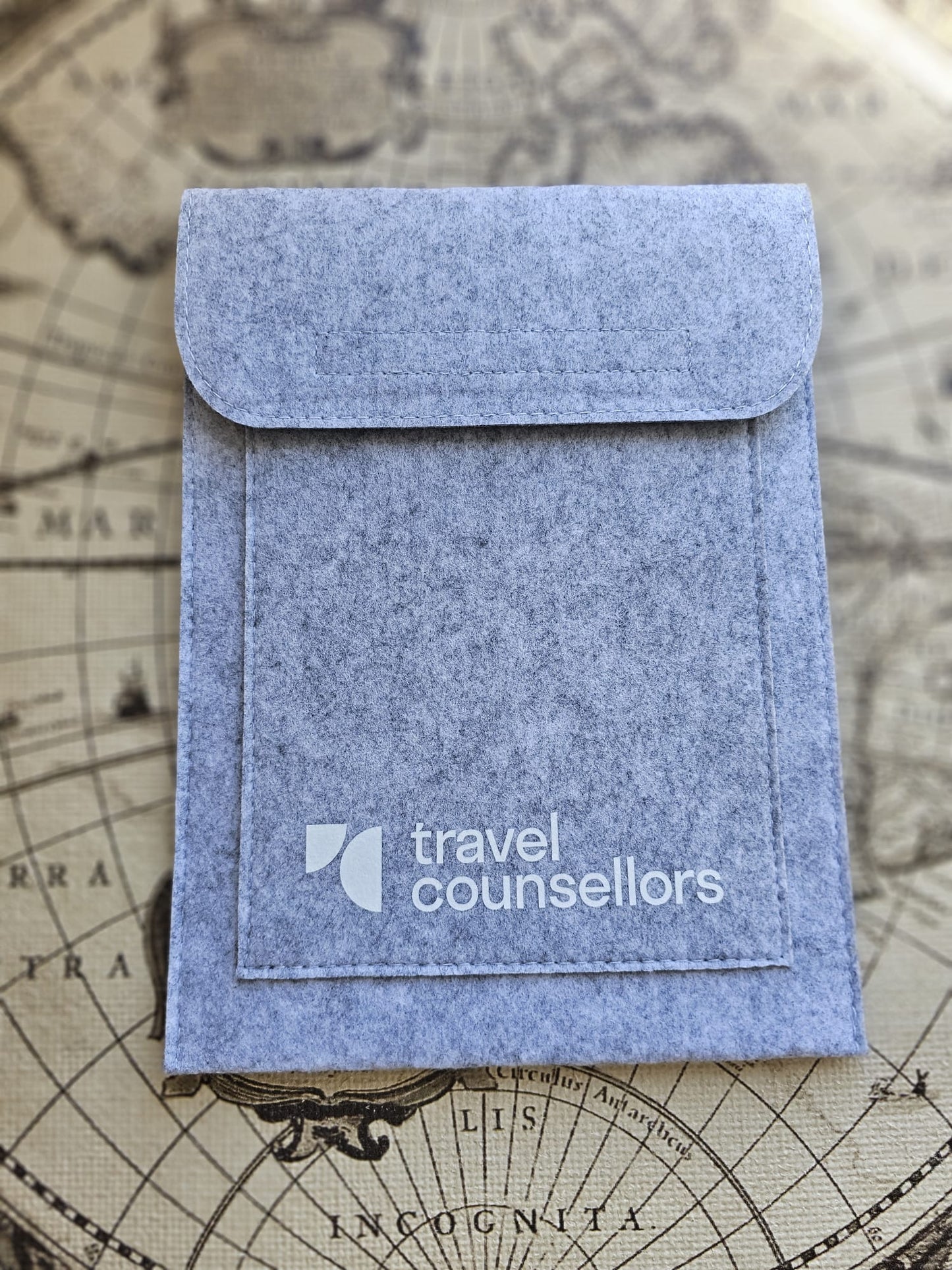 Double Pocket Light Grey with Primary Logo in White