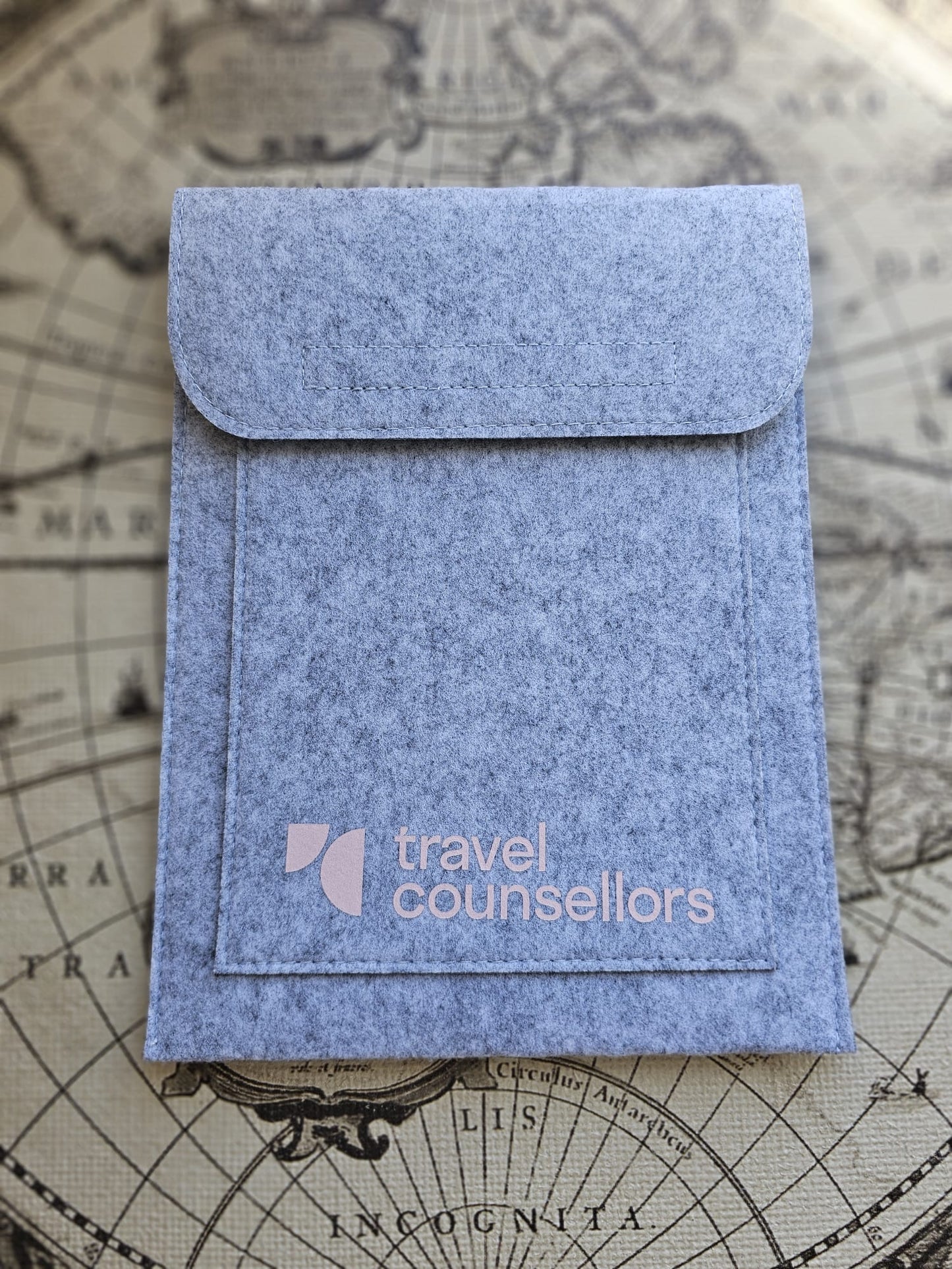 Double Pocket Light Grey with Primary Logo in Light Cherry
