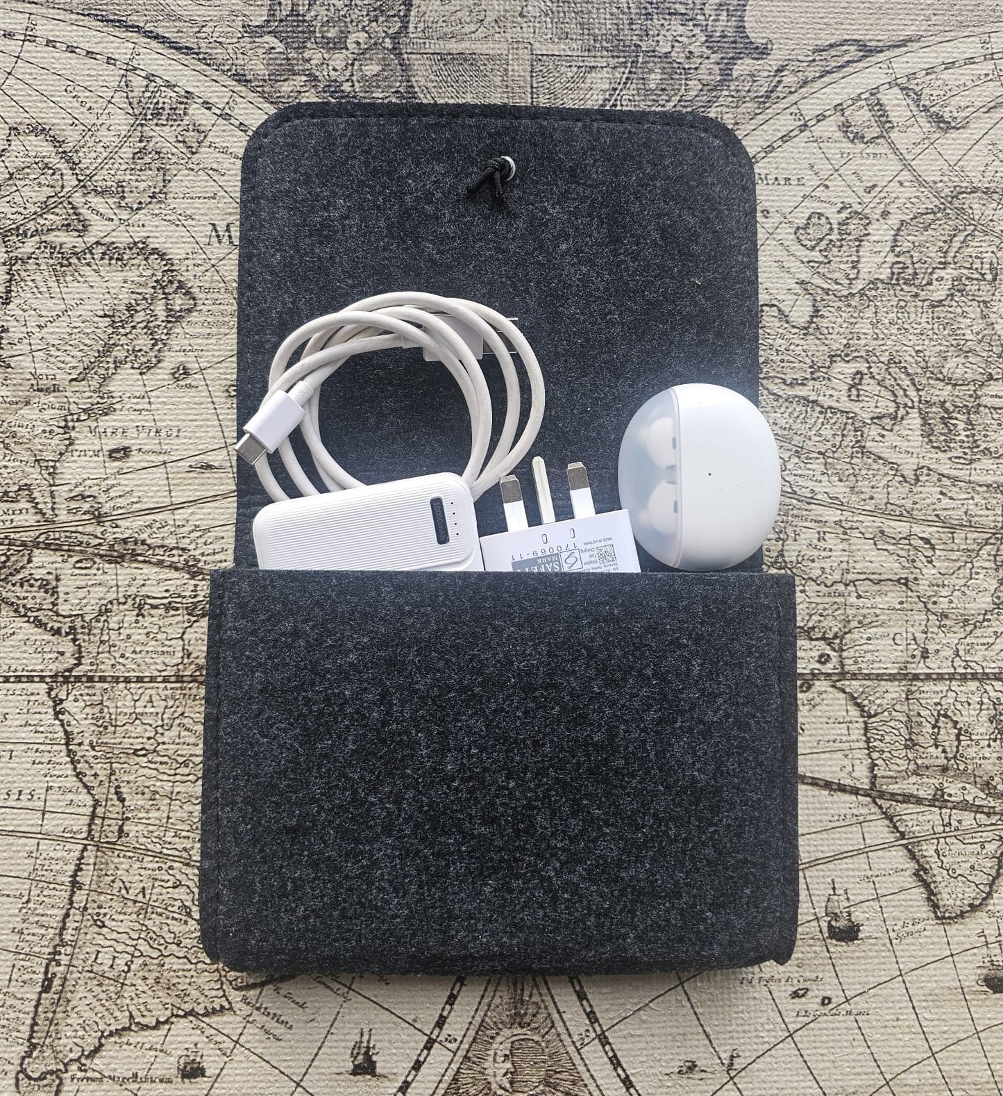 Felt Tech Storage Case Charcoal (Single Pocket with Elastic Cord Closure) Oval Logo