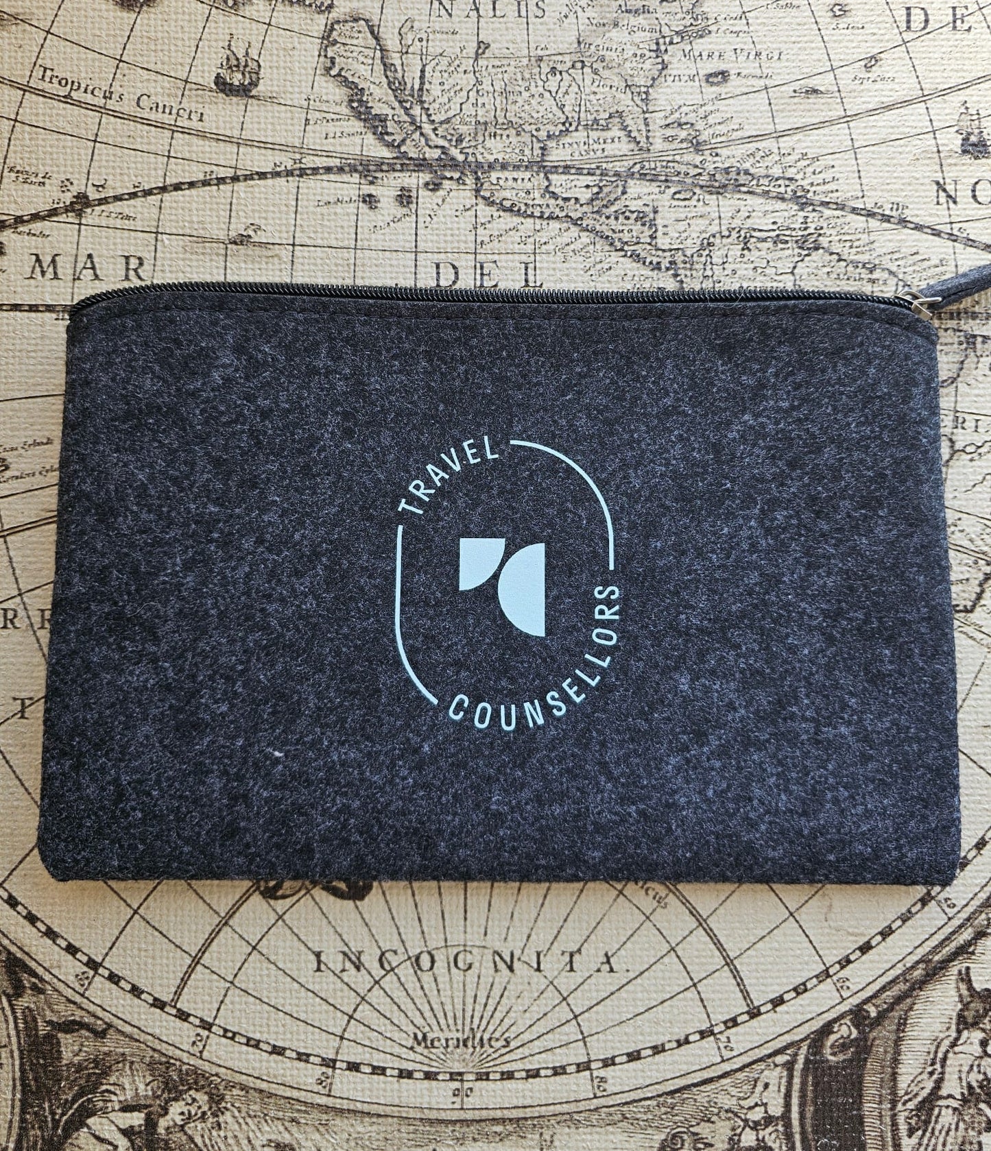 Zip Up Wallet Charcoal with Oval Logo in Light Amazon