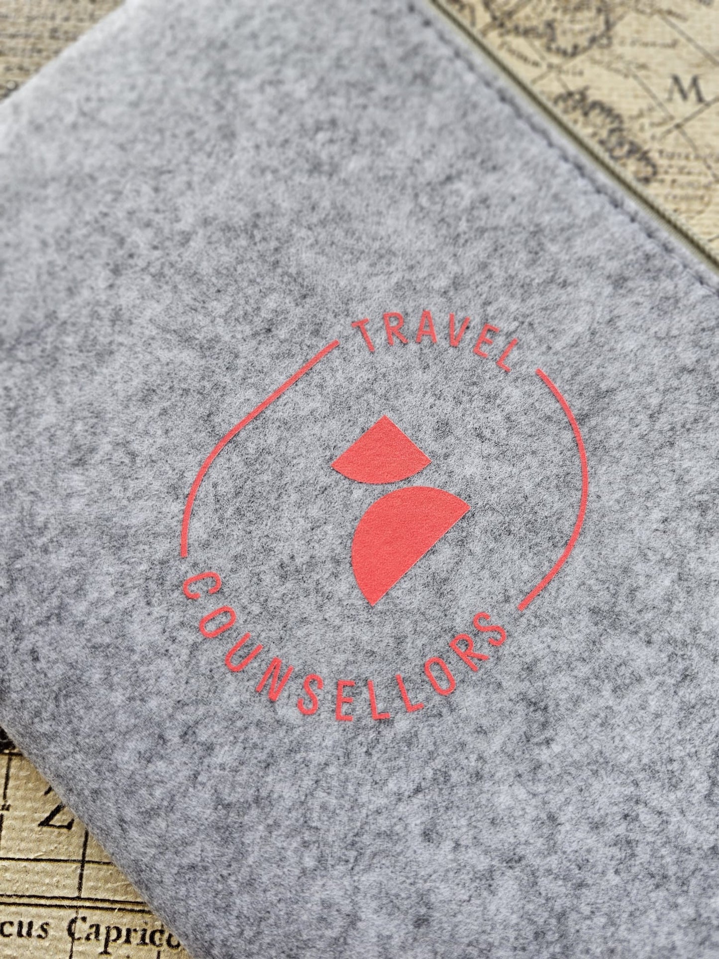 Zip Up Wallet Light Grey with Oval Logo in Bright Cherry
