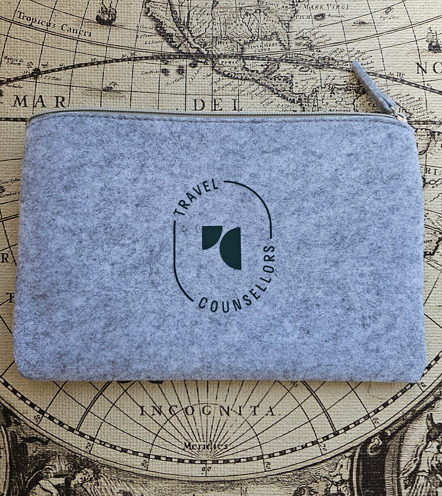 Zip Up Wallet Light Grey with Oval Logo in Dark Amazon